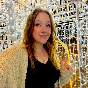 Meet your Posher, Layla